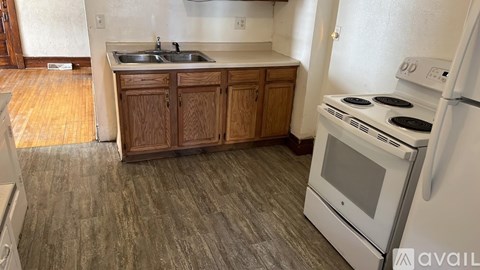 714 Mckinley St 3 Beds Apartment for Rent