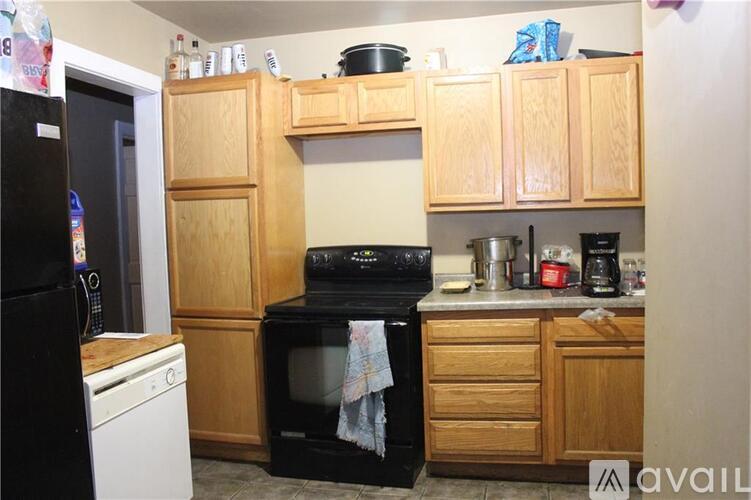 524 Lake St 3 Beds Apartment for Rent - Photo gallery 2