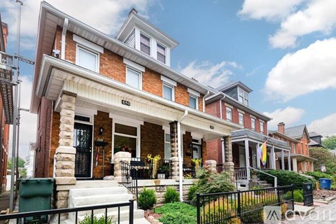 480 East Sycamore Street 2 Beds Apartment for Rent