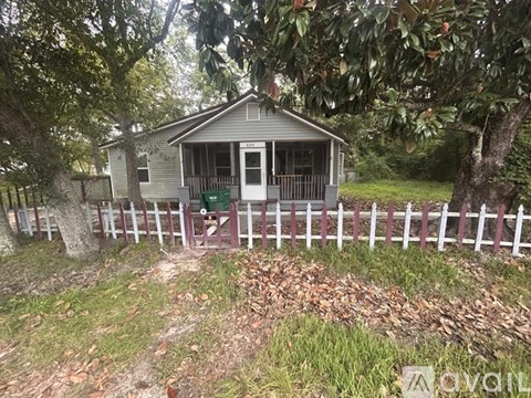 8334 East Railroad Avenue 3 Beds Apartment for Rent