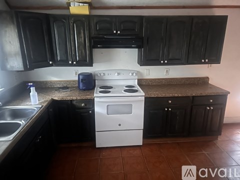 8334 East Railroad Avenue 3 Beds Apartment for Rent