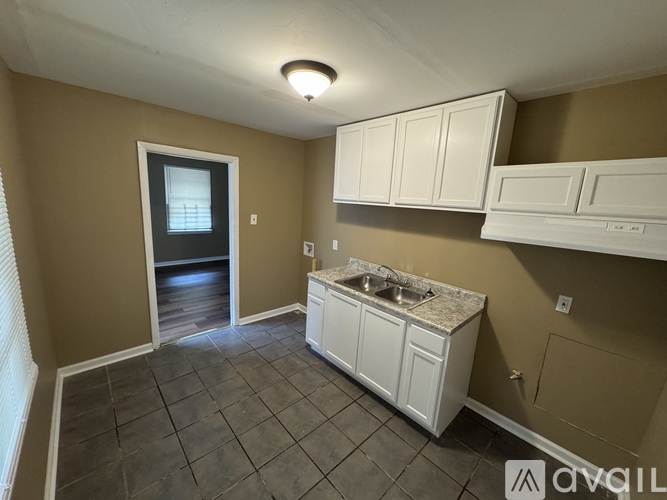 338 Flynn Road 2 Beds Single Family Home for Rent - Photo gallery 1