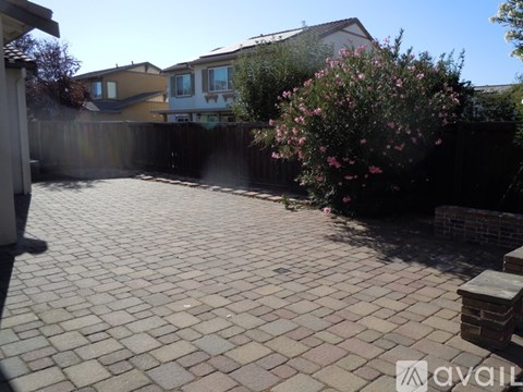 537 West Esplanade Drive 5 Beds Apartment for Rent