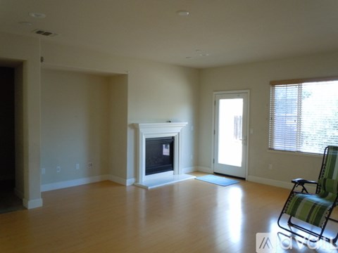 537 West Esplanade Drive 5 Beds Apartment for Rent
