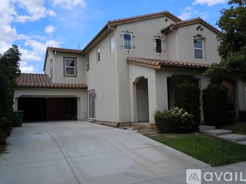 537 West Esplanade Drive 5 Beds Apartment for Rent