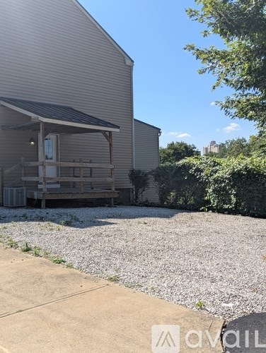 4488 Minerva St 4 Beds Apartment for Rent