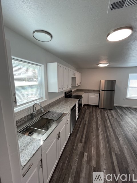 1273 Main Street 2 Beds Apartment for Rent