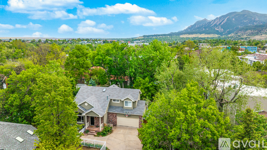 1284 Elder Avenue 4 Beds Single Family Home for Rent - Photo gallery 1