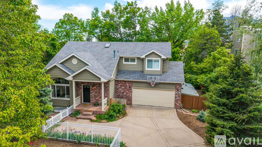 1284 Elder Avenue 4 Beds Single Family Home for Rent - Photo gallery 2
