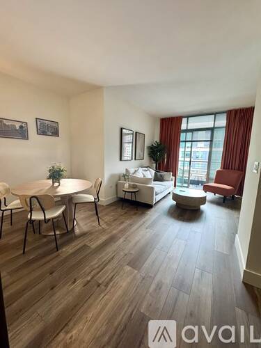 490 West Ash Street 1 Apartment for Rent - Photo gallery 1