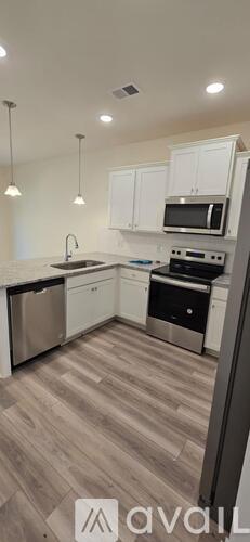 1098 Silverbend Trail 4 Beds Single Family Home for Rent - Photo gallery 1