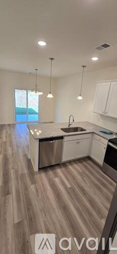 1098 Silverbend Trail 4 Beds Single Family Home for Rent - Photo gallery 3