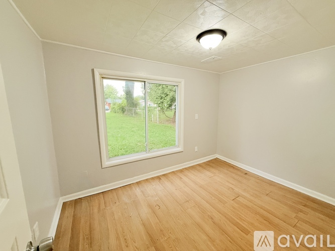 11455 Sherman Ave 3 Beds Single Family Home for Rent - Photo gallery 3