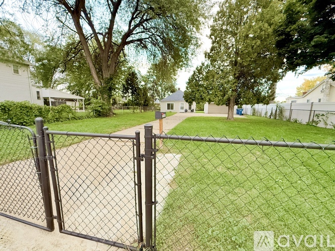 11455 Sherman Ave 3 Beds Single Family Home for Rent - Photo gallery 5