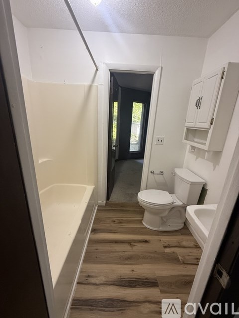 559 Kiser Boulevard 2 Beds Apartment for Rent