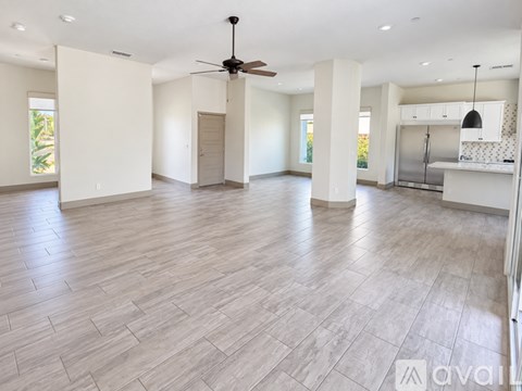 829 Sunset Drive South 3 Beds Apartment for Rent