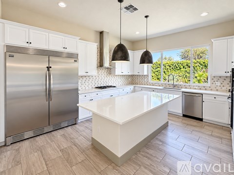829 Sunset Drive South 3 Beds Apartment for Rent