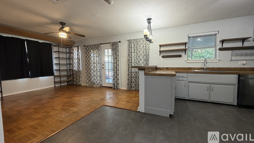 1301 Michael St 3 Beds Single Family Home for Rent - Photo gallery 4