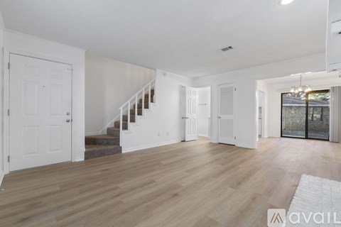 3360 Colonial Oaks Dr 2 Beds Apartment for Rent