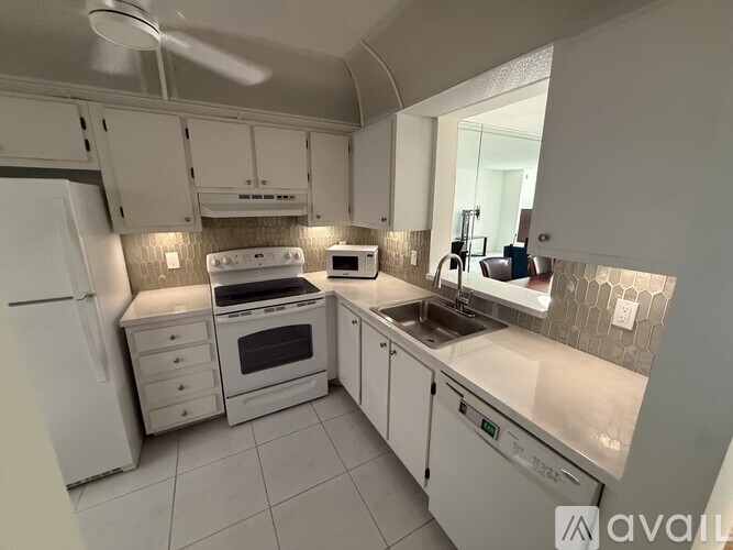 14307 Bedford Drive 2 Beds Condo for Rent - Photo gallery 2