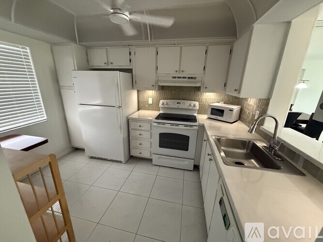 14307 Bedford Drive 2 Beds Condo for Rent - Photo gallery 3