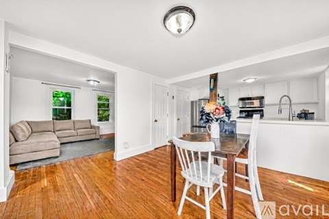 1689 Main Street 3 Beds Apartment for Rent