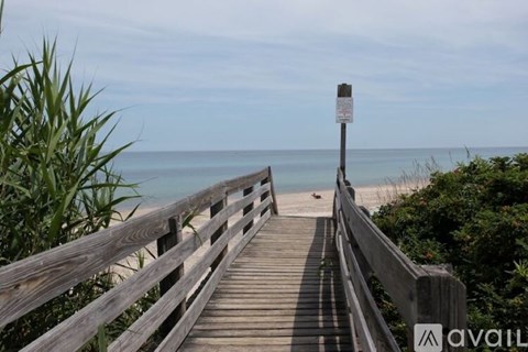 21 Oak Ridge Rd 4 Beds Apartment for Rent