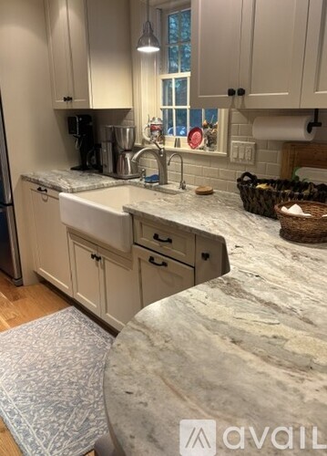 6 Seneca Ln 3 Beds Single Family Home for Rent - Photo gallery 5