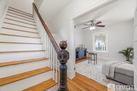 16 Linwood Street 3 Beds Apartment for Rent