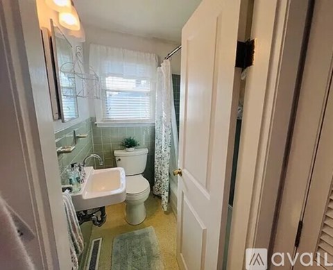 6 Almy Ave 2 Beds Apartment for Rent