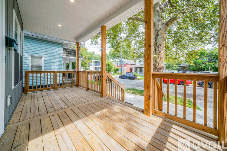 1974 W 52nd St 2 Beds Single Family Home for Rent - Photo gallery 5