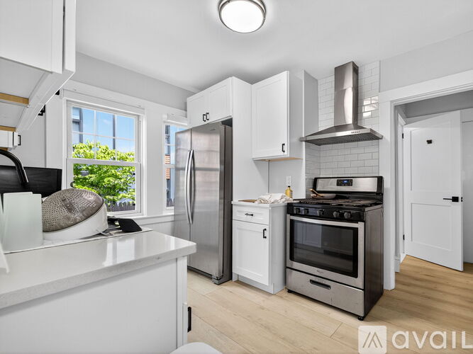 254 Main St 3 Beds Apartment for Rent - Photo gallery 1