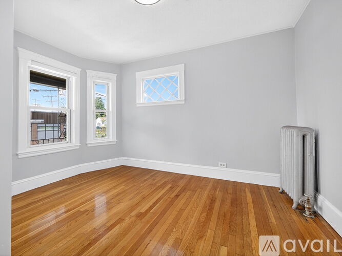 254 Main St 3 Beds Apartment for Rent - Photo gallery 5