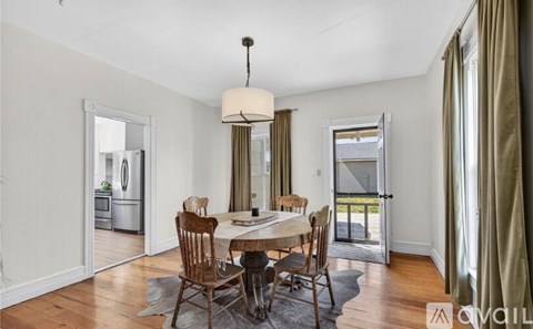 126 West Ash Street 3 Beds Apartment for Rent