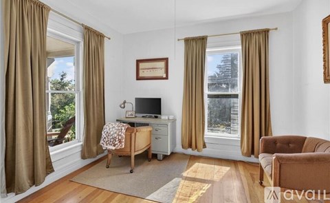 126 West Ash Street 3 Beds Apartment for Rent