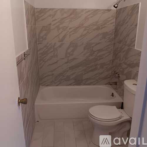 200 Hilton Avenue 3 Beds Condo for Rent - Photo gallery 2