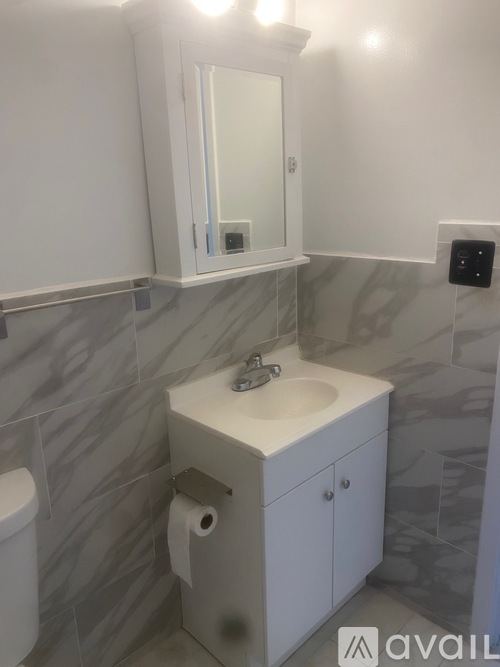 200 Hilton Avenue 3 Beds Condo for Rent - Photo gallery 4