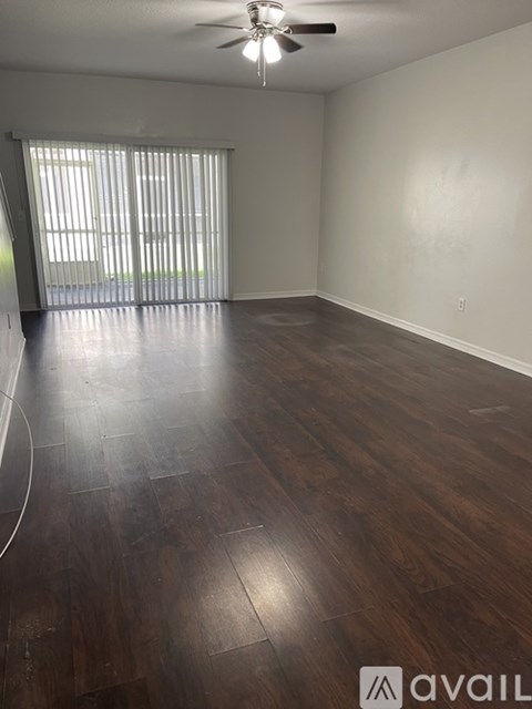 High Hampton Cir 2 Beds Apartment for Rent
