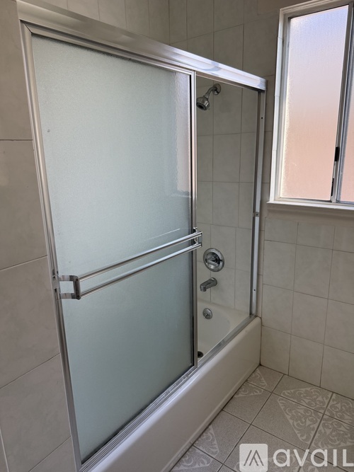 1544 18th Ave 3 Beds Single Family Home for Rent - Photo gallery 3