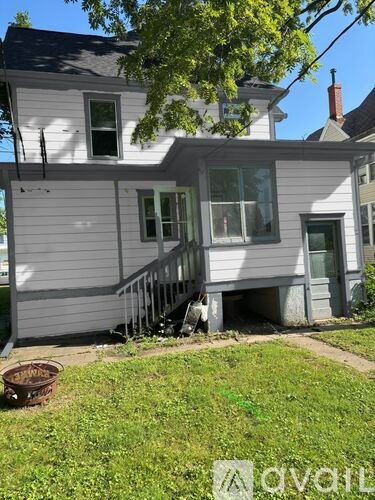 217 E Davenport St 5 Beds Apartment for Rent