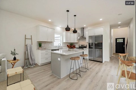 217 E Davenport St 5 Beds Apartment for Rent