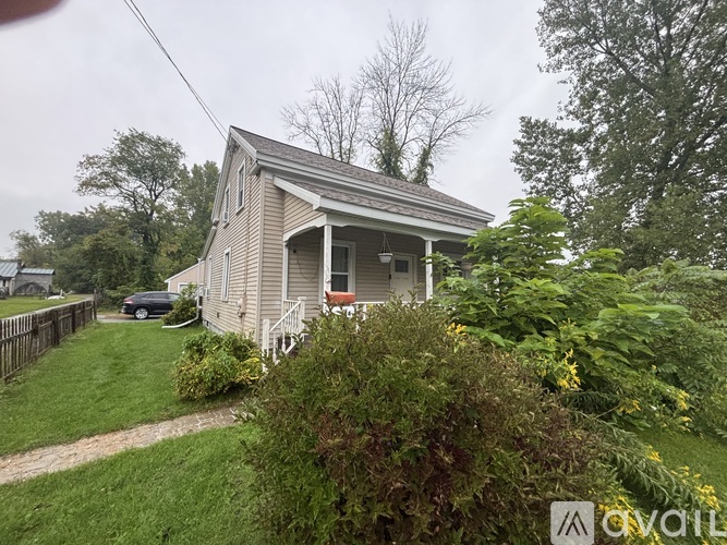 124 River Street 2 Beds Single Family Home for Rent - Photo gallery 1