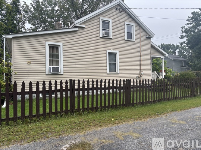 124 River Street 2 Beds Single Family Home for Rent - Photo gallery 2
