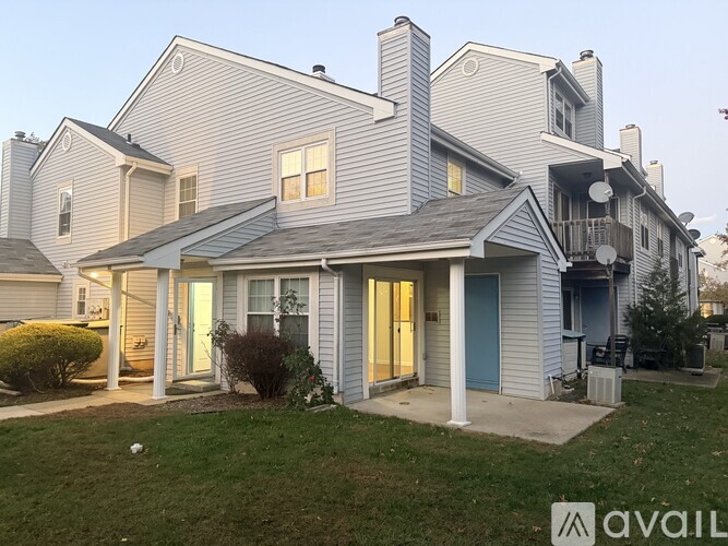 42 Tanglewood Ct 2 Beds Townhouse for Rent - Photo gallery 1