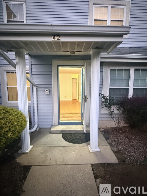 42 Tanglewood Ct 2 Beds Townhouse for Rent - Photo gallery 4