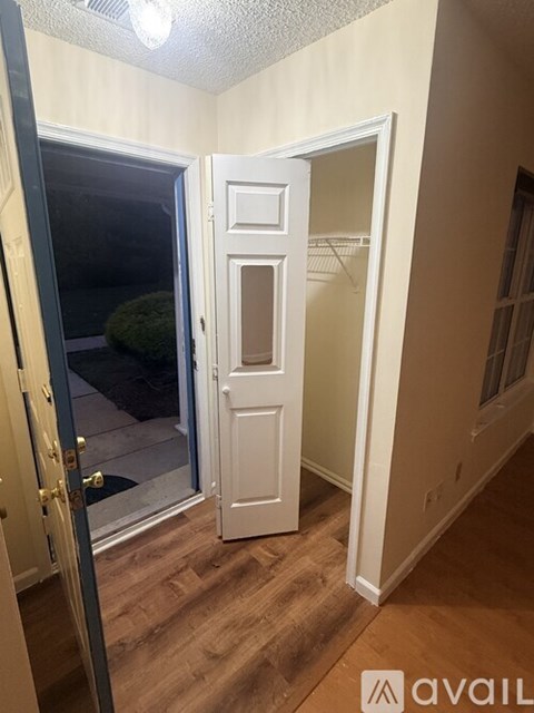 42 Tanglewood Ct 2 Beds Apartment for Rent