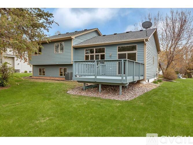 813 8th St N 4 Beds Single Family Home for Rent - Photo gallery 3