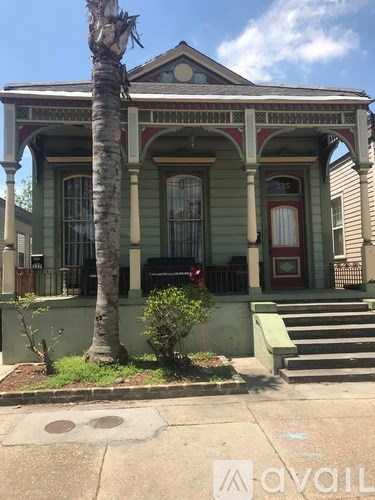 337 Elmira Avenue 3 Beds Apartment for Rent