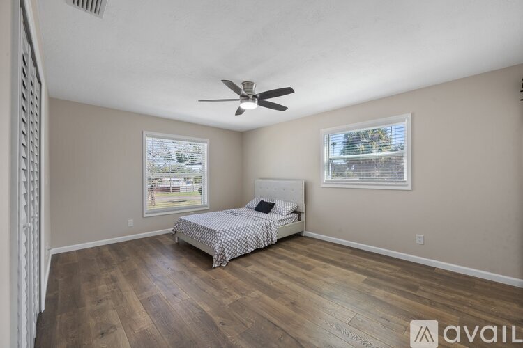 4038 Harrisburg Street Northeast 4 Beds Single Family Home for Rent - Photo gallery 5