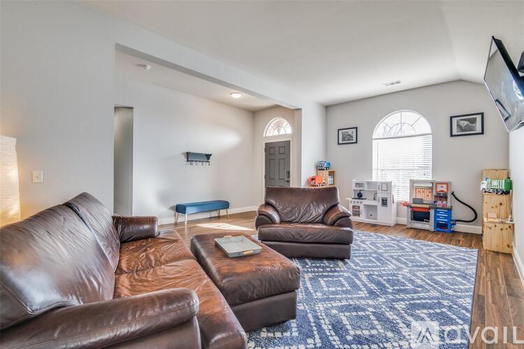 4916 Auburn Drive 4 Beds Single Family Home for Rent - Photo gallery 3